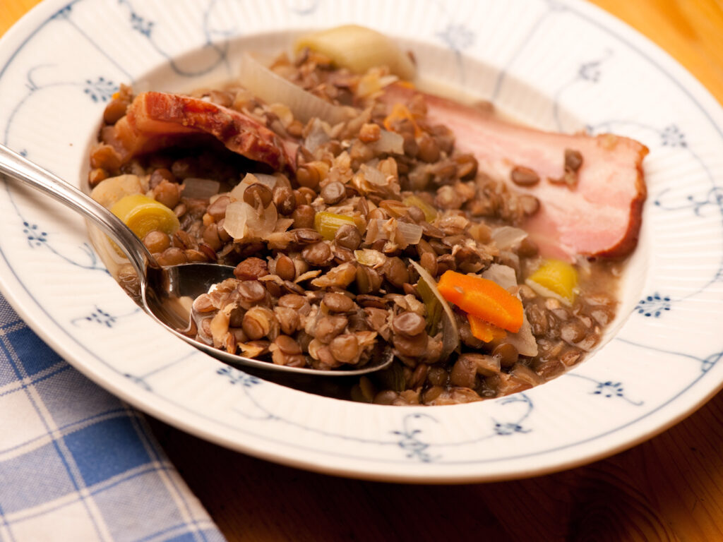 Linsensuppe, fränkische Art - Genussregion Oberfranken